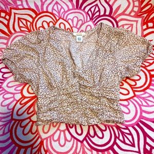 Pink & white cheetah print top